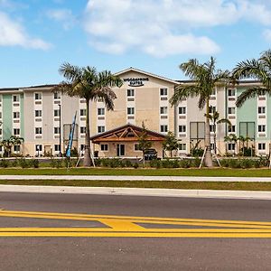 Woodspring Suites Naples